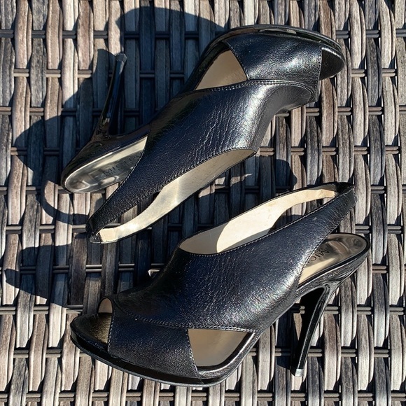 MICHAEL MICHAEL KORS Black Leather Slingbacks - Picture 1 of 15